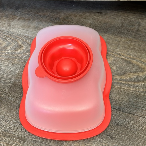 Tupperware Wavy Gelatin Mold 1.2L with Insert and Seal, New. Rare! - Picture 4 of 4